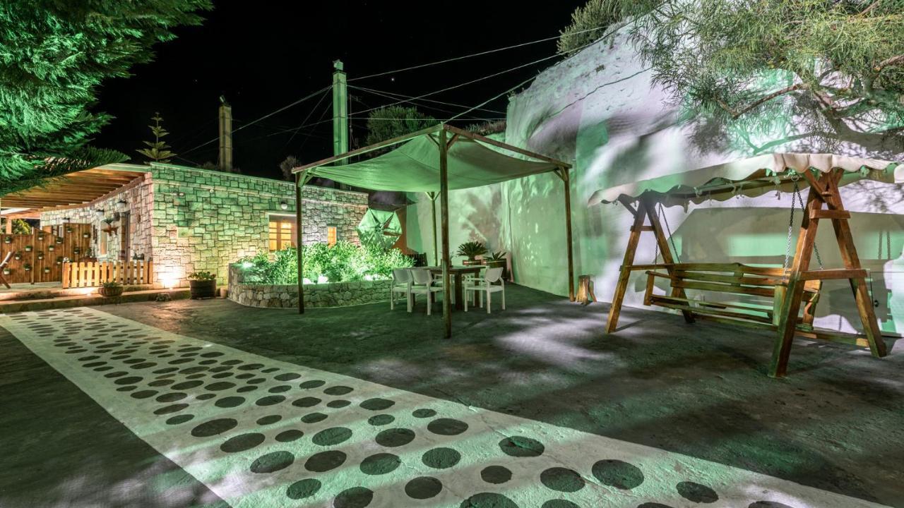 Emilia'S Little Farmhouses Agioi Anargyroi  Dış mekan fotoğraf